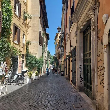Casa de hóspedes Spanish Steps Cozy Luxury 4*