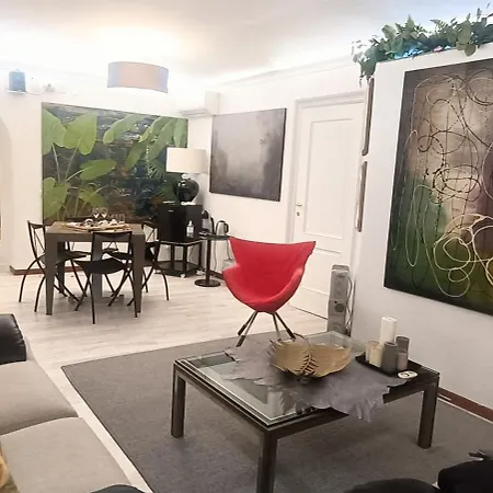 Spanish Steps Cozy Luxury 4*