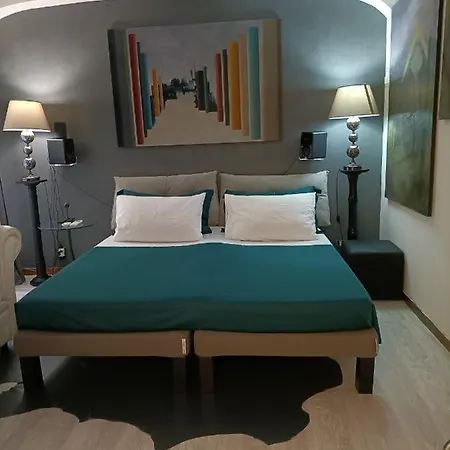 Spanish Steps Bedroom Gasthuis