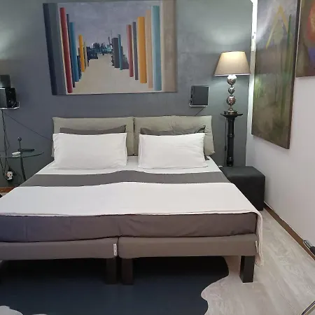 Spanish Steps Bedroom Rome