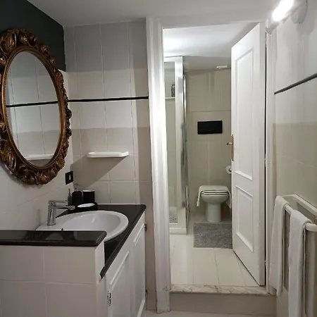 Гостевой дом Spanish Steps Cozy Luxury